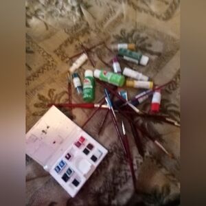 Art supplies